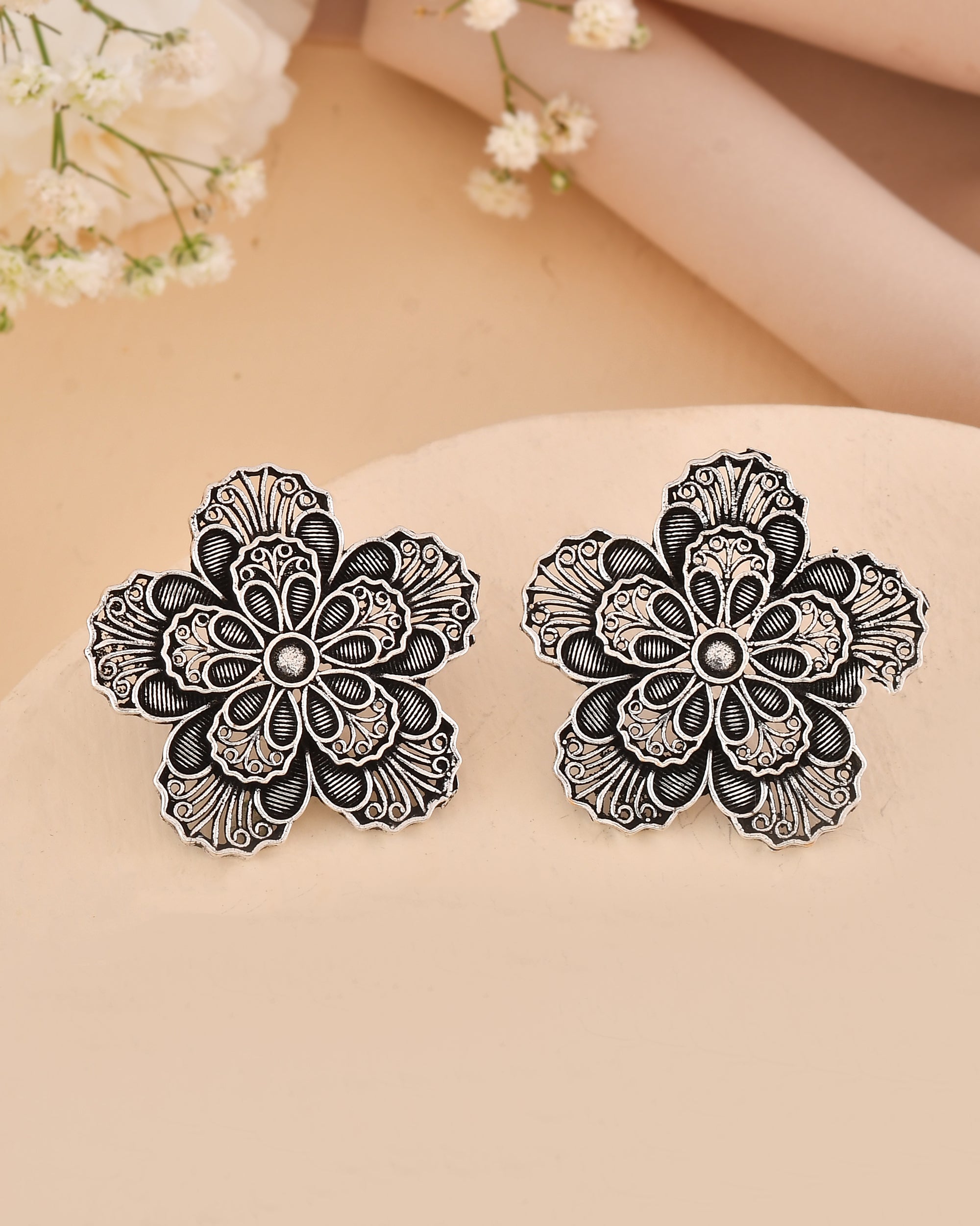 Pushpa Pallavi Floral Necklace Set